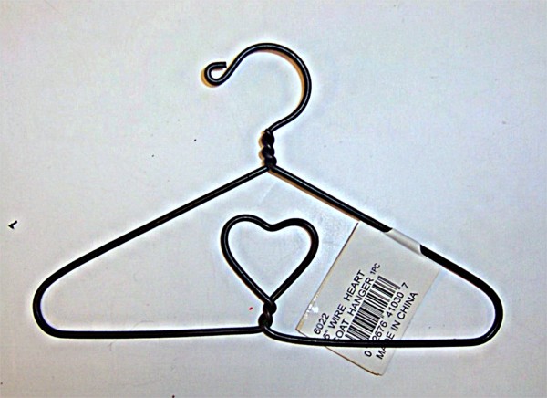 6\" Wire Heart Coat Hanger